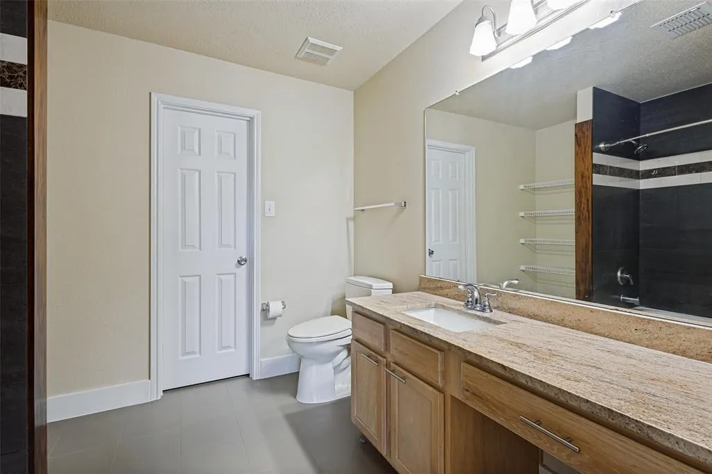 1609 White Oak Road