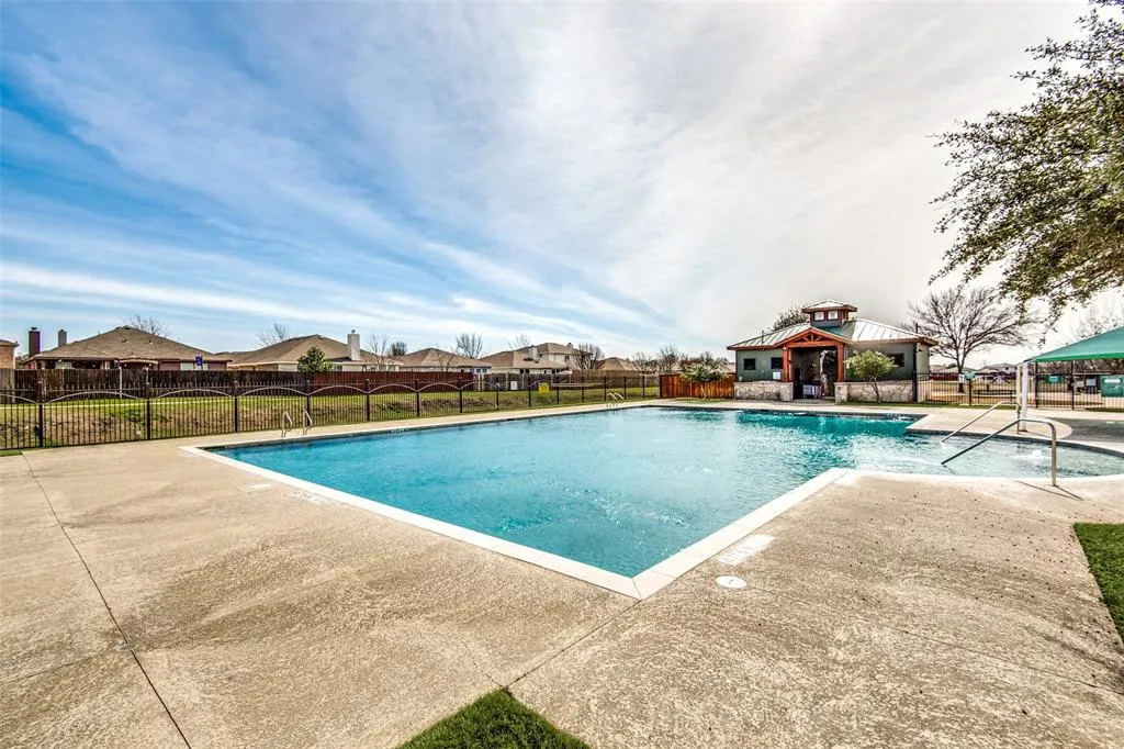 1609 White Oak Road