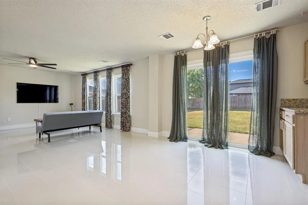 1609 White Oak Road