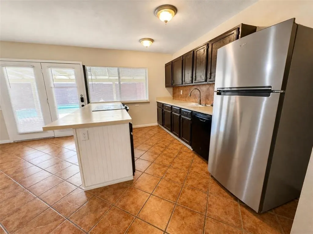 952 Lockhart Drive
