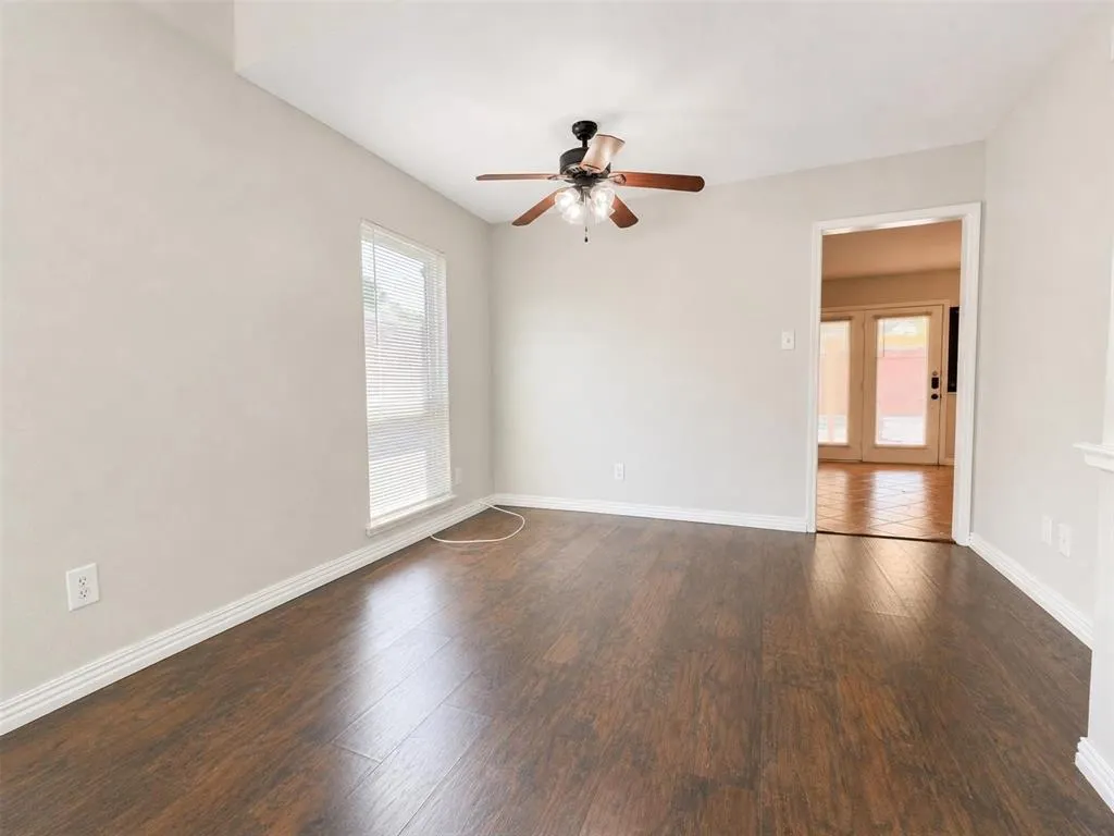 952 Lockhart Drive