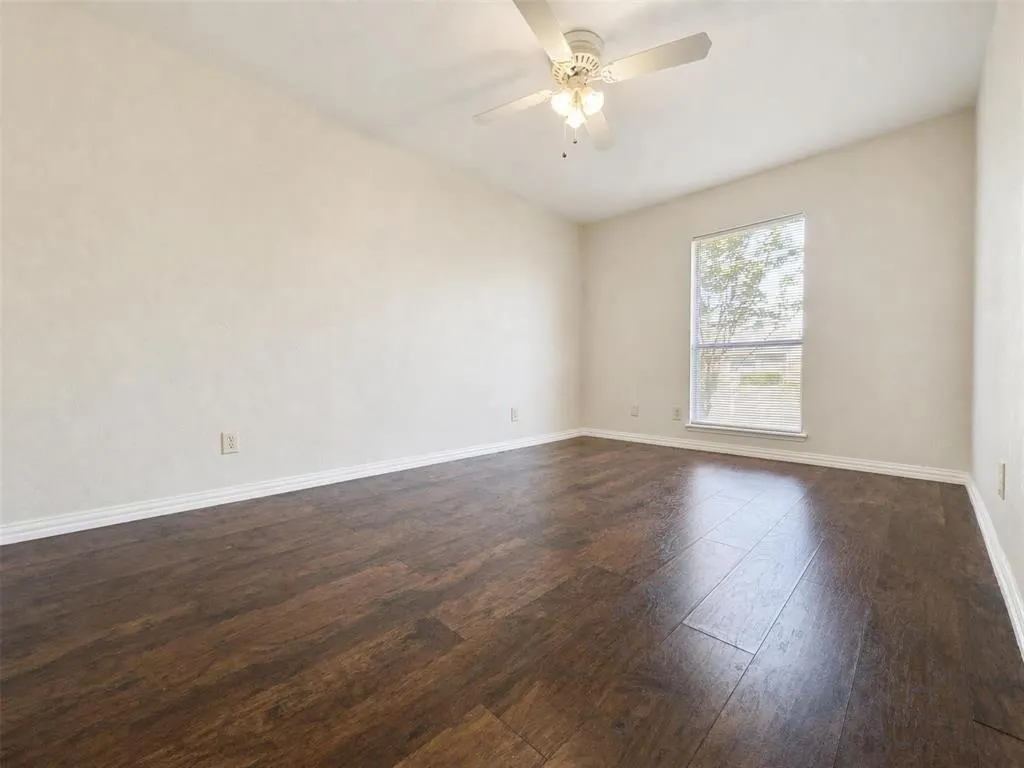 952 Lockhart Drive