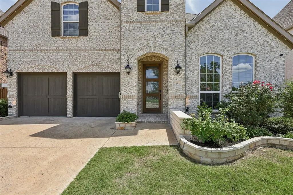 2351 Glen Heather Lane