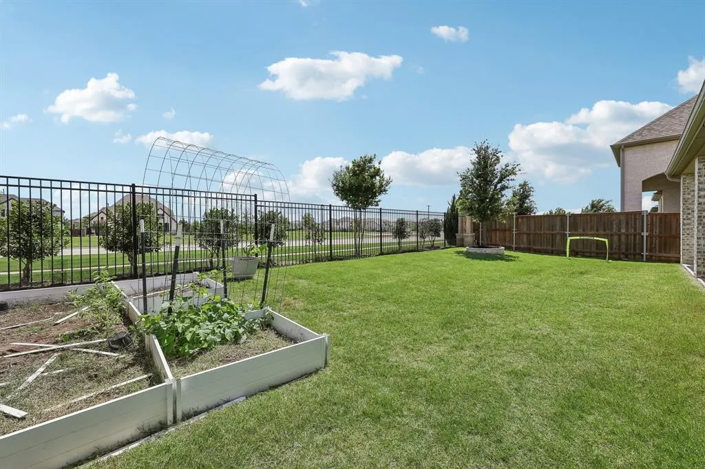 2351 Glen Heather Lane