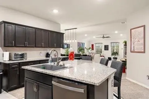 905 Decker Drive