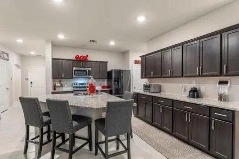 905 Decker Drive