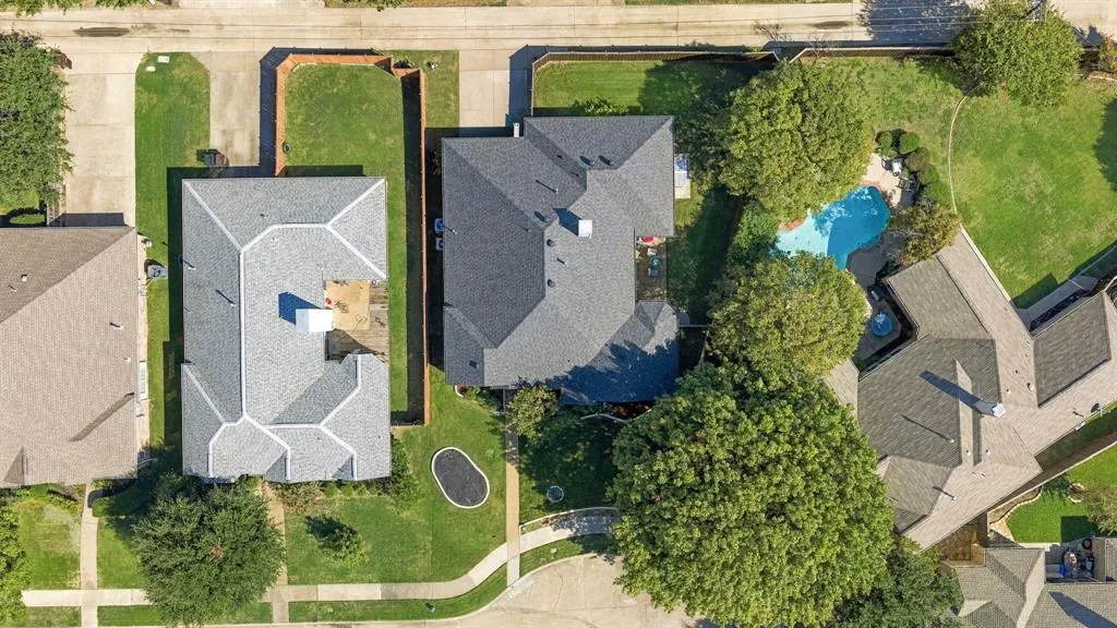 5104 Teddington Park Drive
