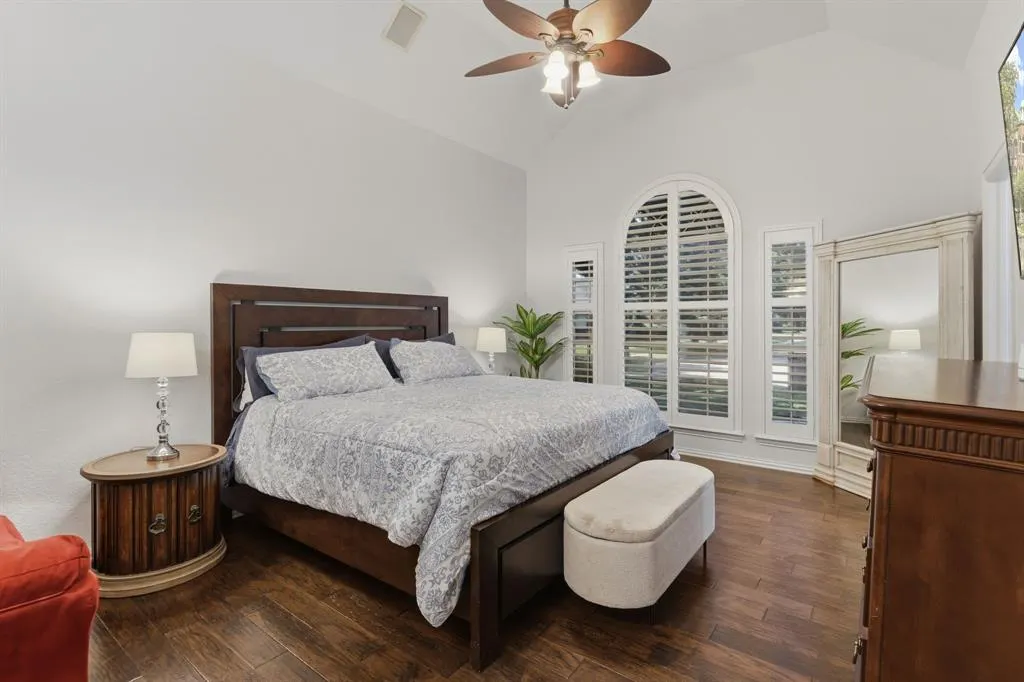 5104 Teddington Park Drive