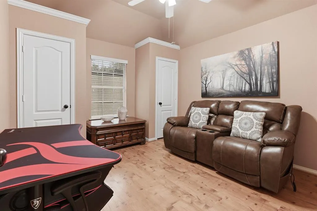 5104 Teddington Park Drive