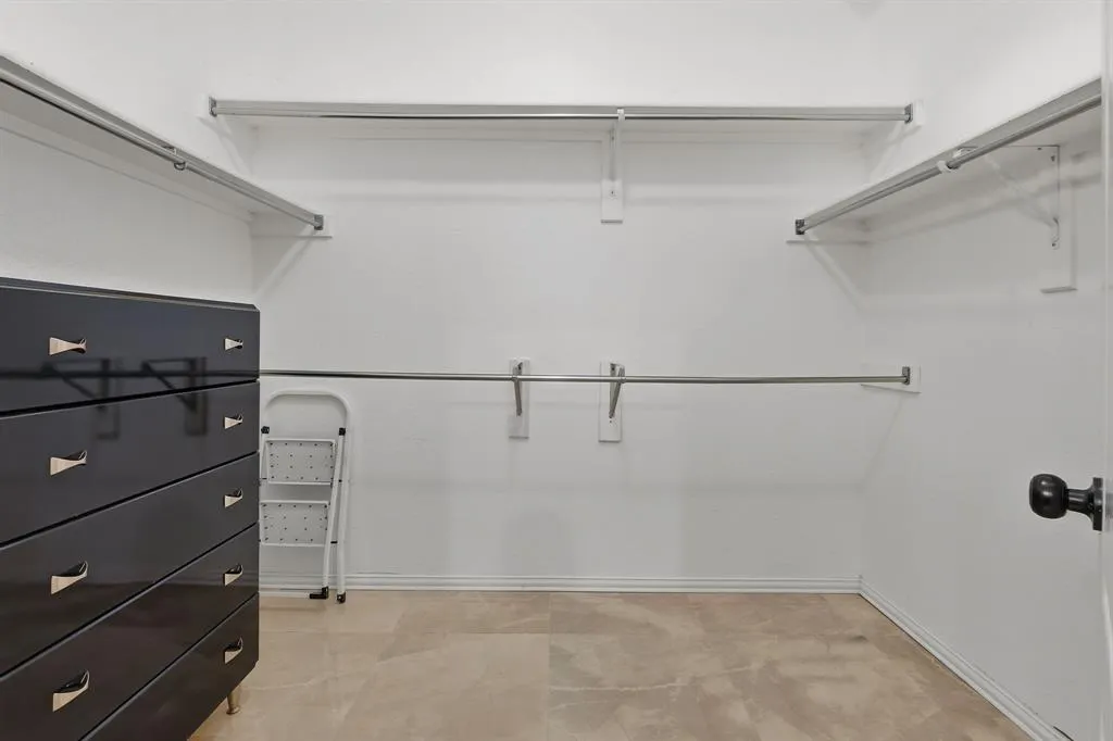 5104 Teddington Park Drive
