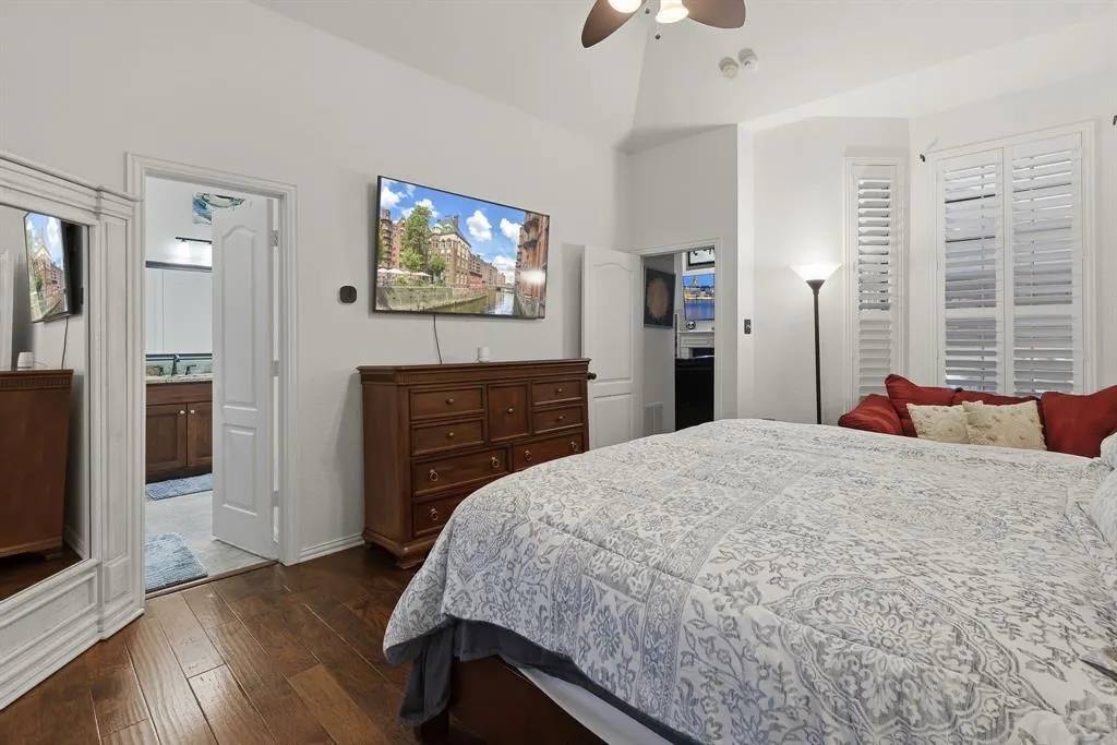 5104 Teddington Park Drive