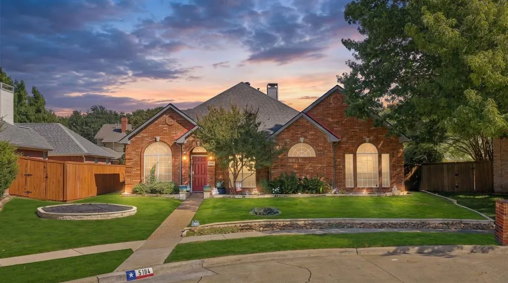 5104 Teddington Park Drive