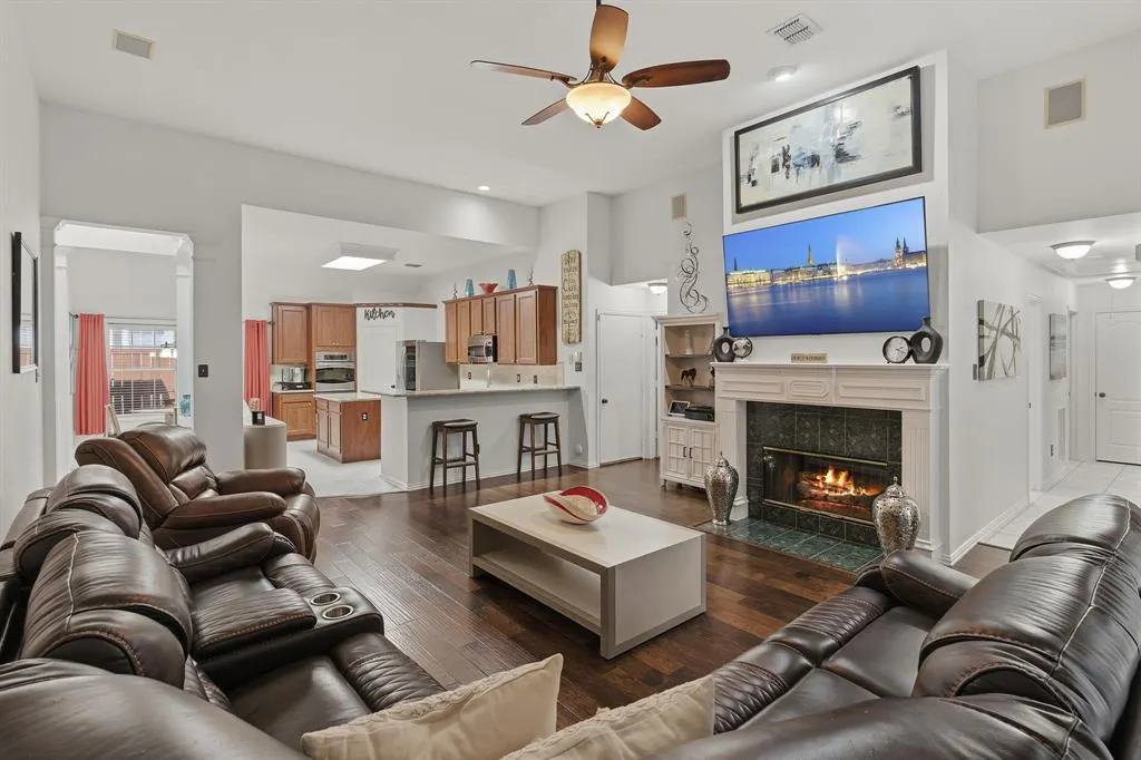 5104 Teddington Park Drive