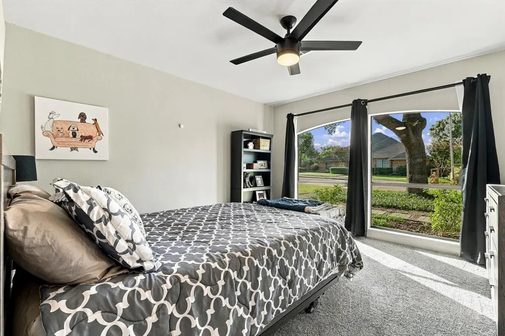 10011 Woodlake Drive