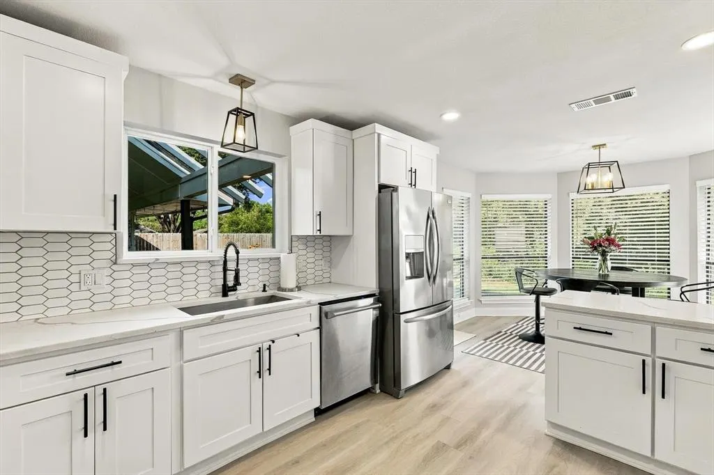 10011 Woodlake Drive