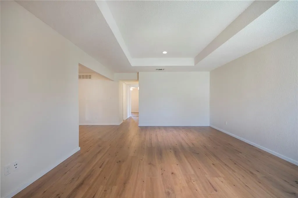 3723 Hulen Park Circle