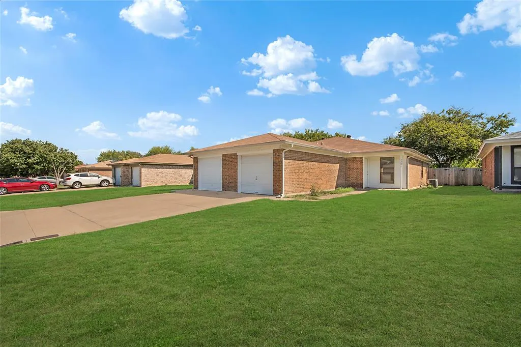 3723 Hulen Park Circle