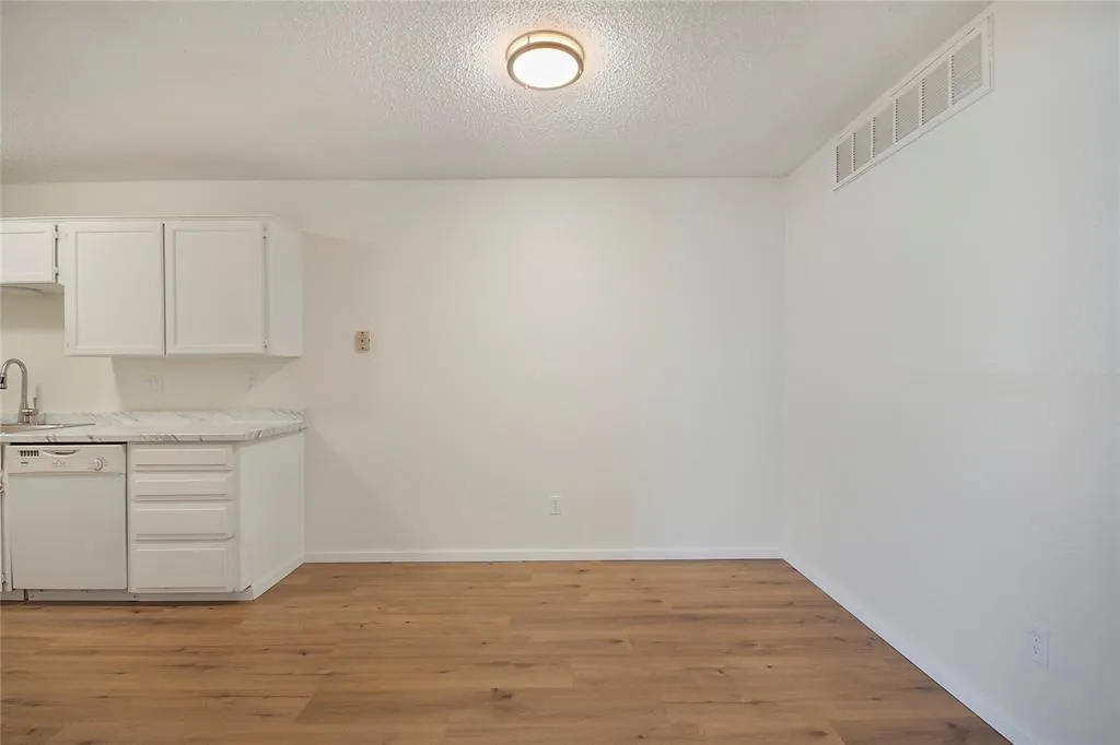 3723 Hulen Park Circle