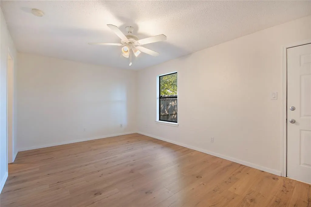 3723 Hulen Park Circle