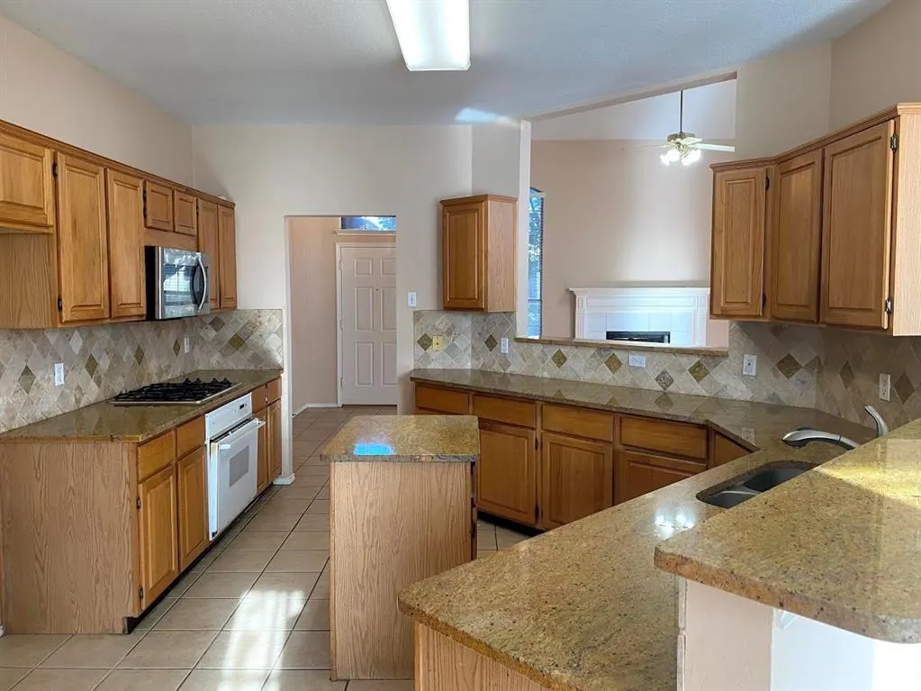 7105 Tansy Place