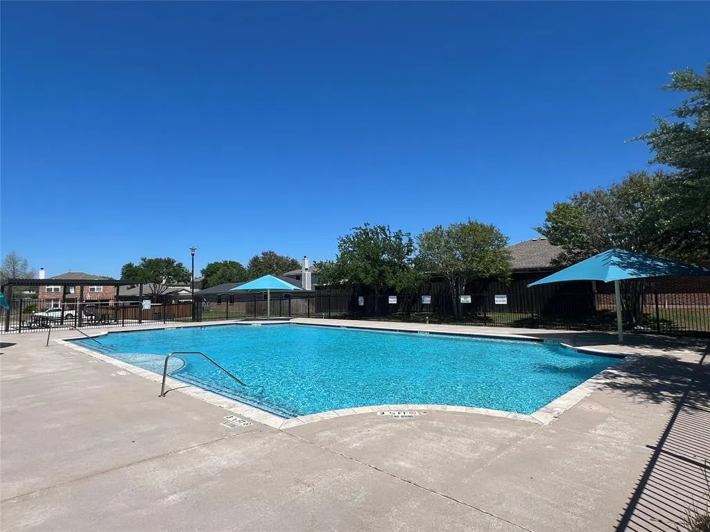1547 Thornhill Lane