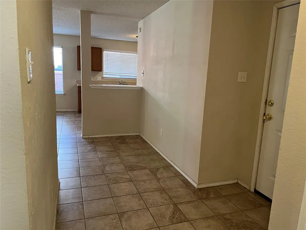 1547 Thornhill Lane