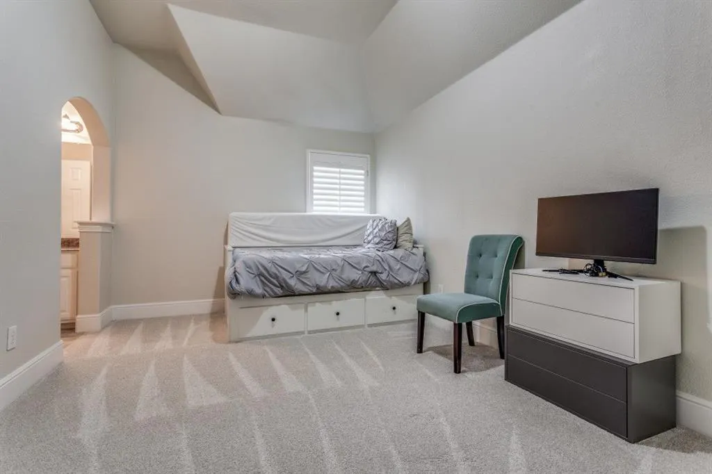 6909 Medallion Drive