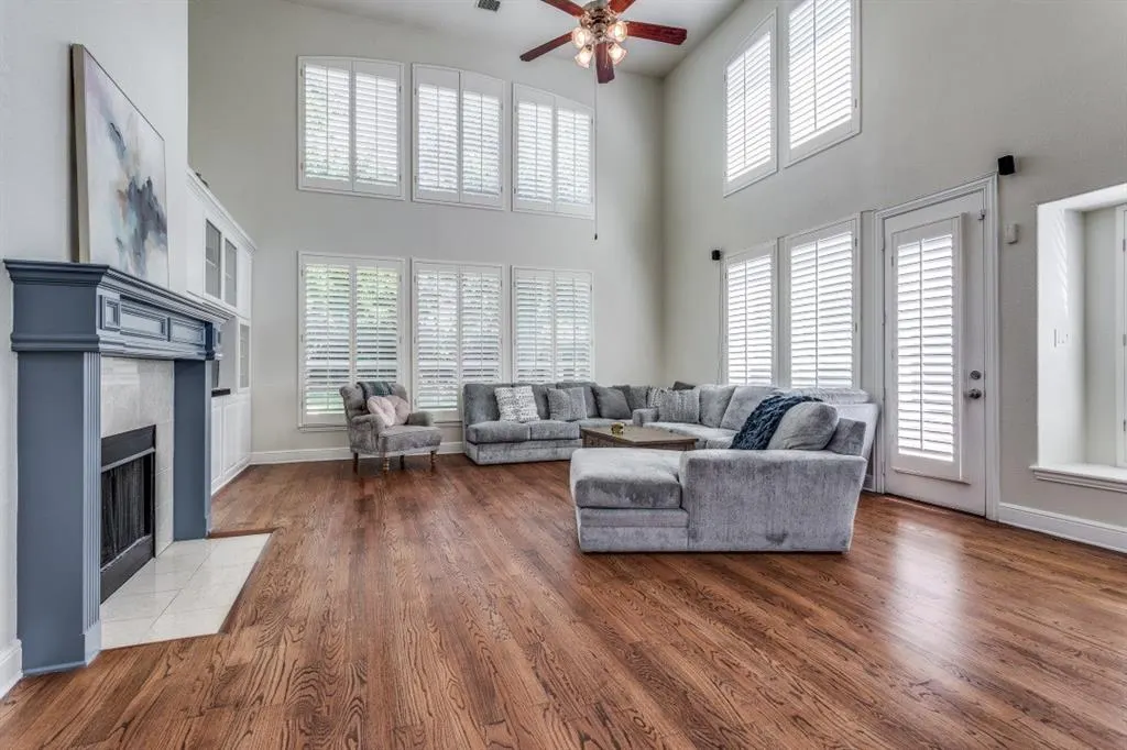 6909 Medallion Drive