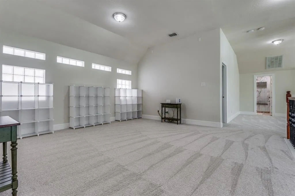 6909 Medallion Drive
