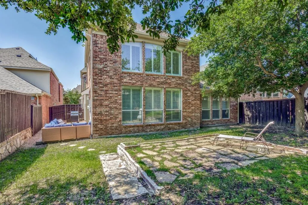 6909 Medallion Drive