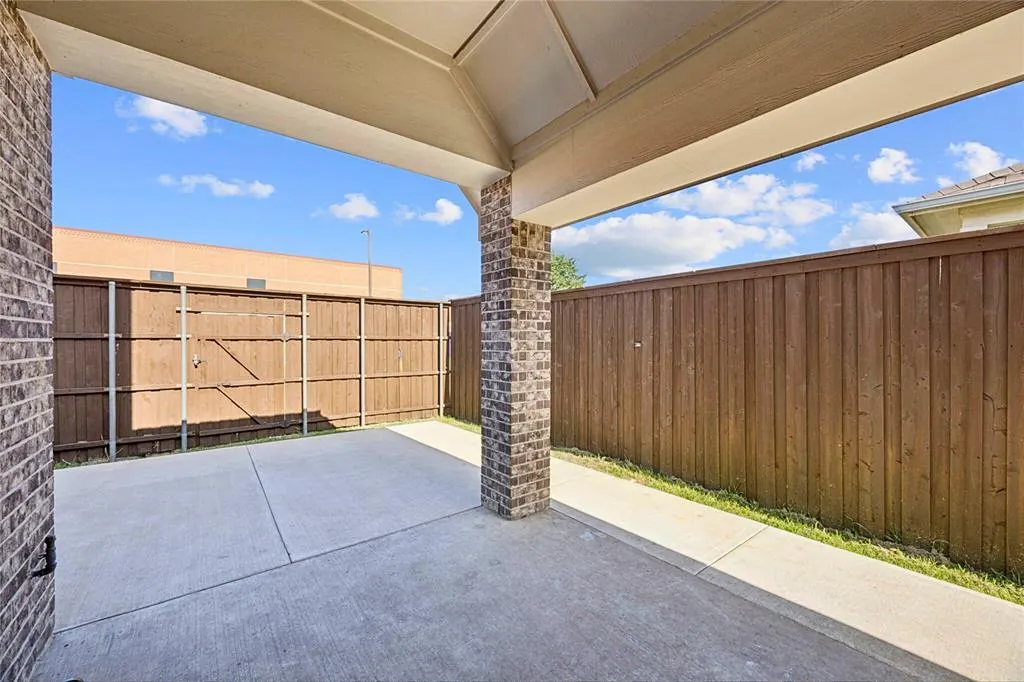 1211 Windgate Way