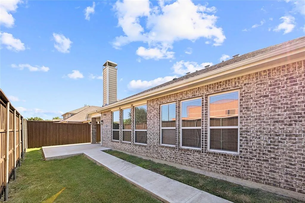 1211 Windgate Way
