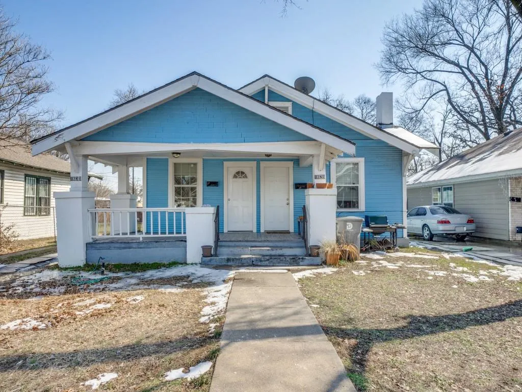 1628 Poplar Street