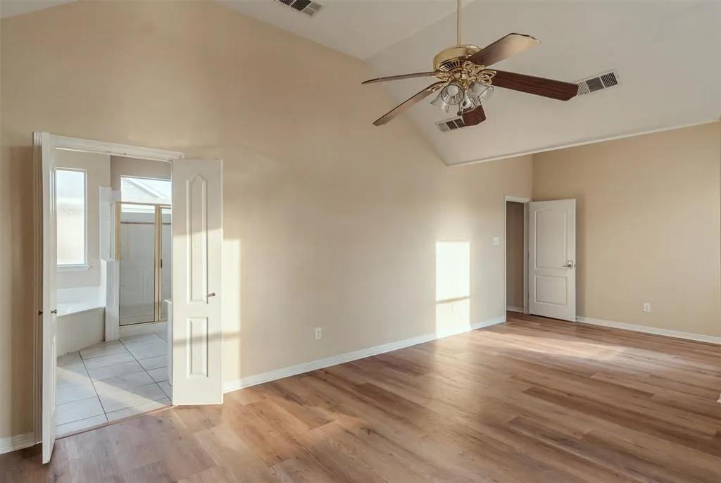 2105 Glendale Drive