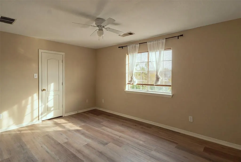 2105 Glendale Drive