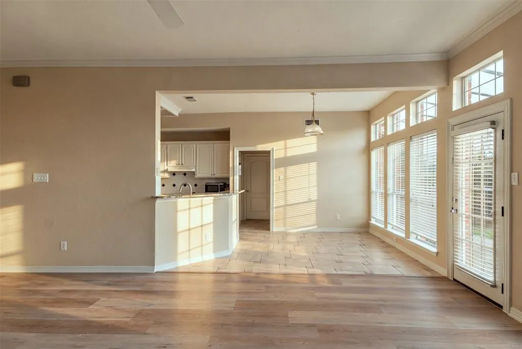 2105 Glendale Drive