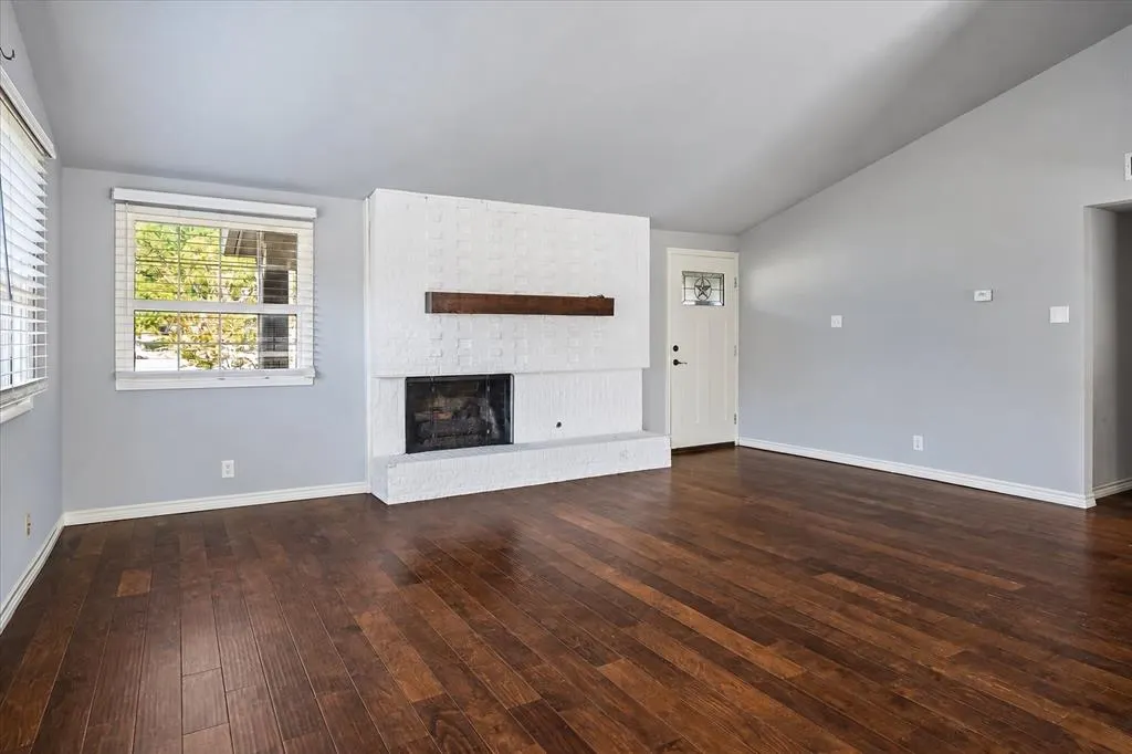 907 Melrose Drive