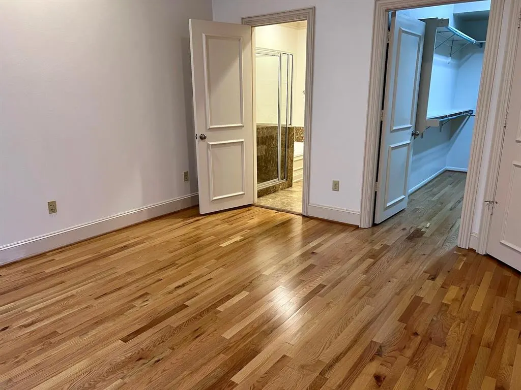 2885 Woodside Street #203