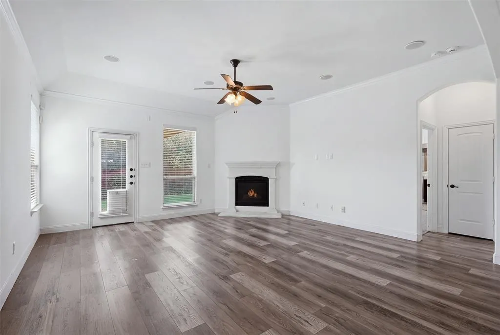 11809 Bertram Road