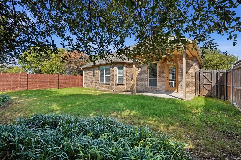 11809 Bertram Road