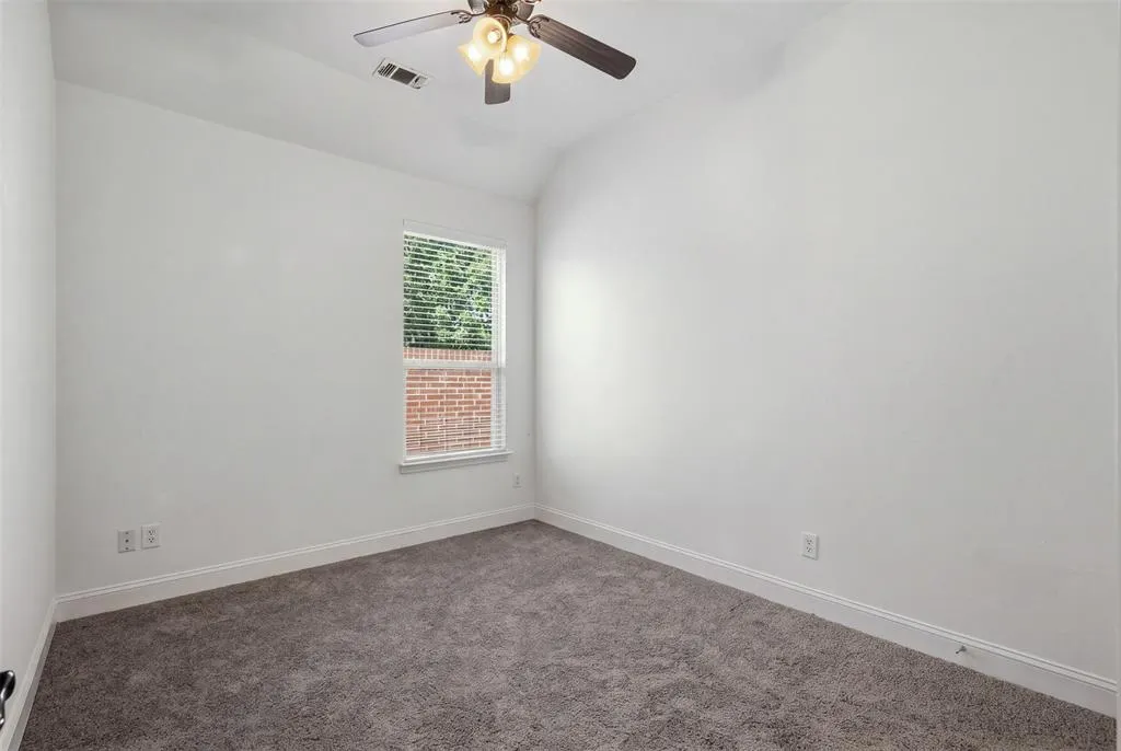 11809 Bertram Road