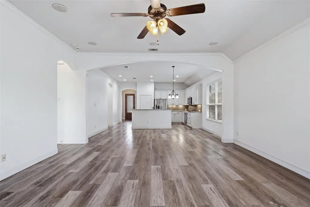 11809 Bertram Road