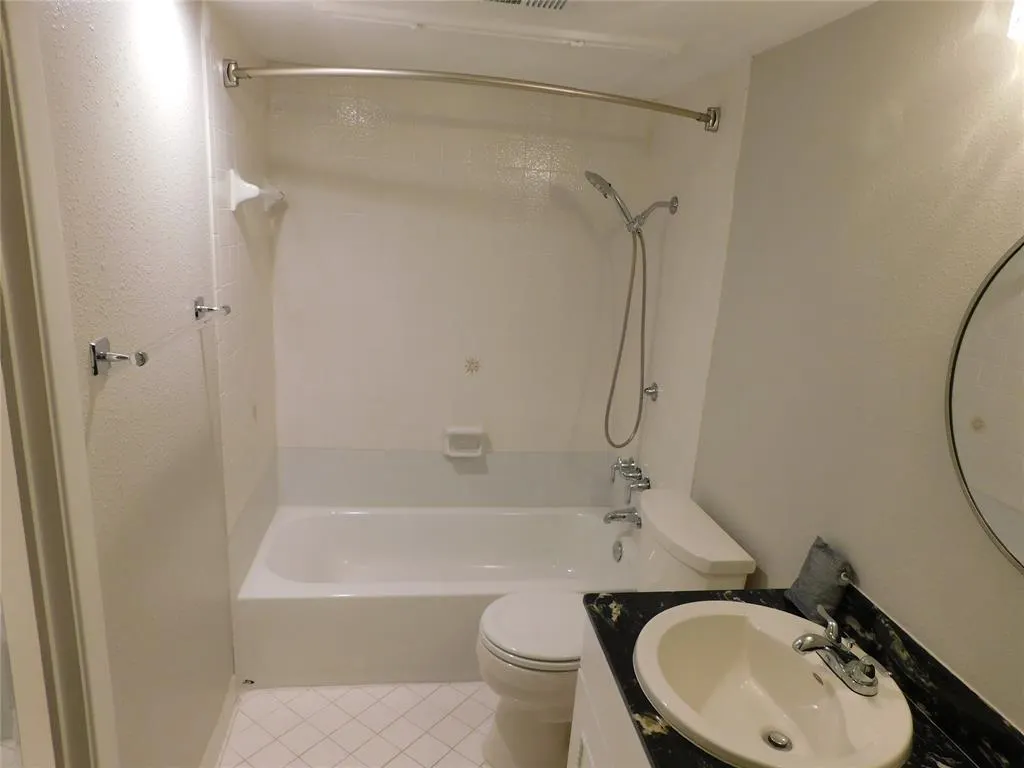4239 Mckinney Avenue #208