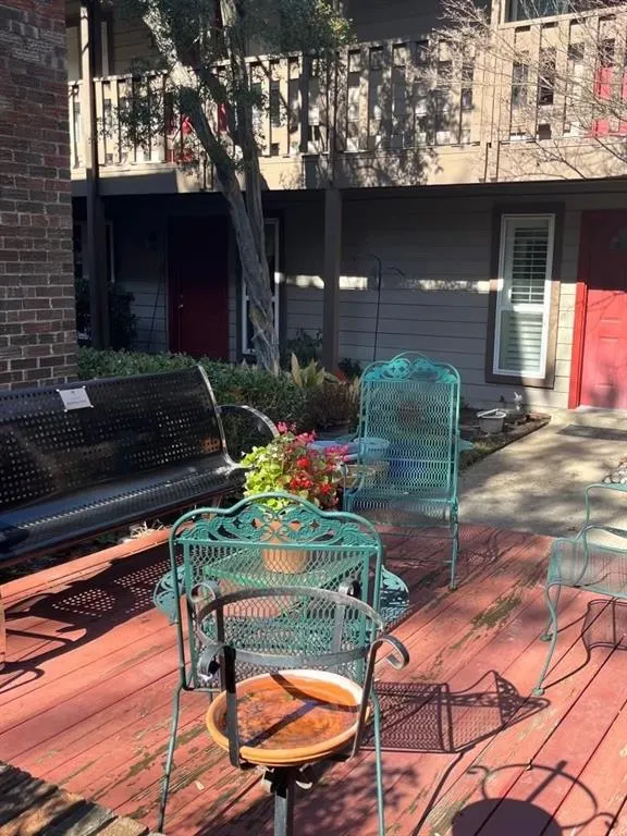 4239 Mckinney Avenue #208