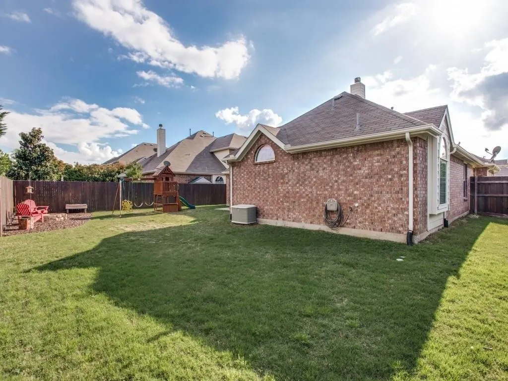 12316 Sailmaker Lane