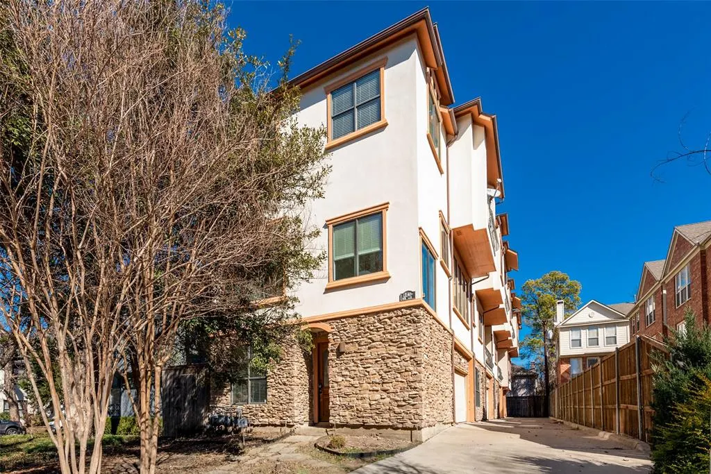 4432 Bowser Avenue #C