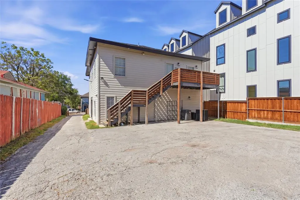 506 N Lancaster Avenue #504A