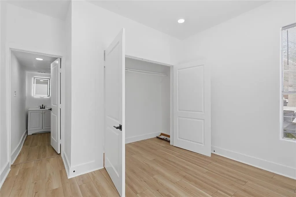 506 N Lancaster Avenue #504A