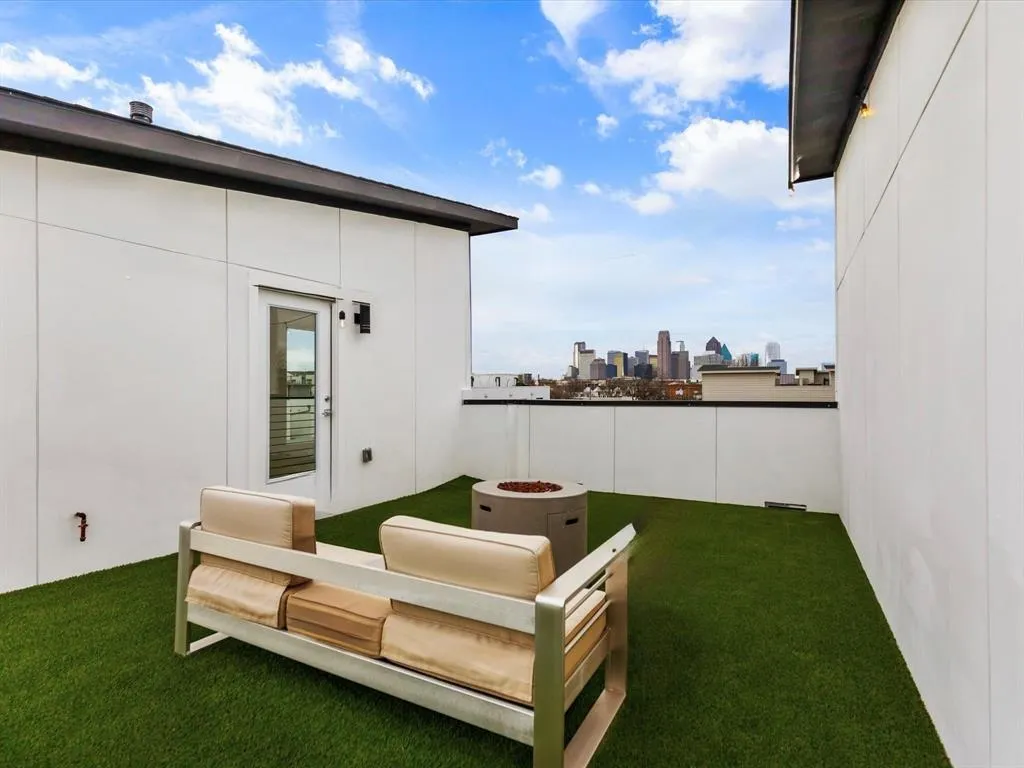 4223 Delano Place