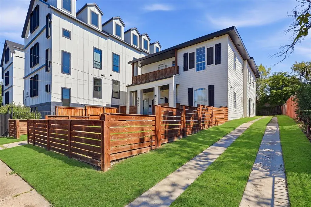 506 N Lancaster Avenue #506A